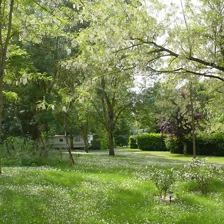 Nocleg ze śniadaniem D'hotes En Saubis 2*